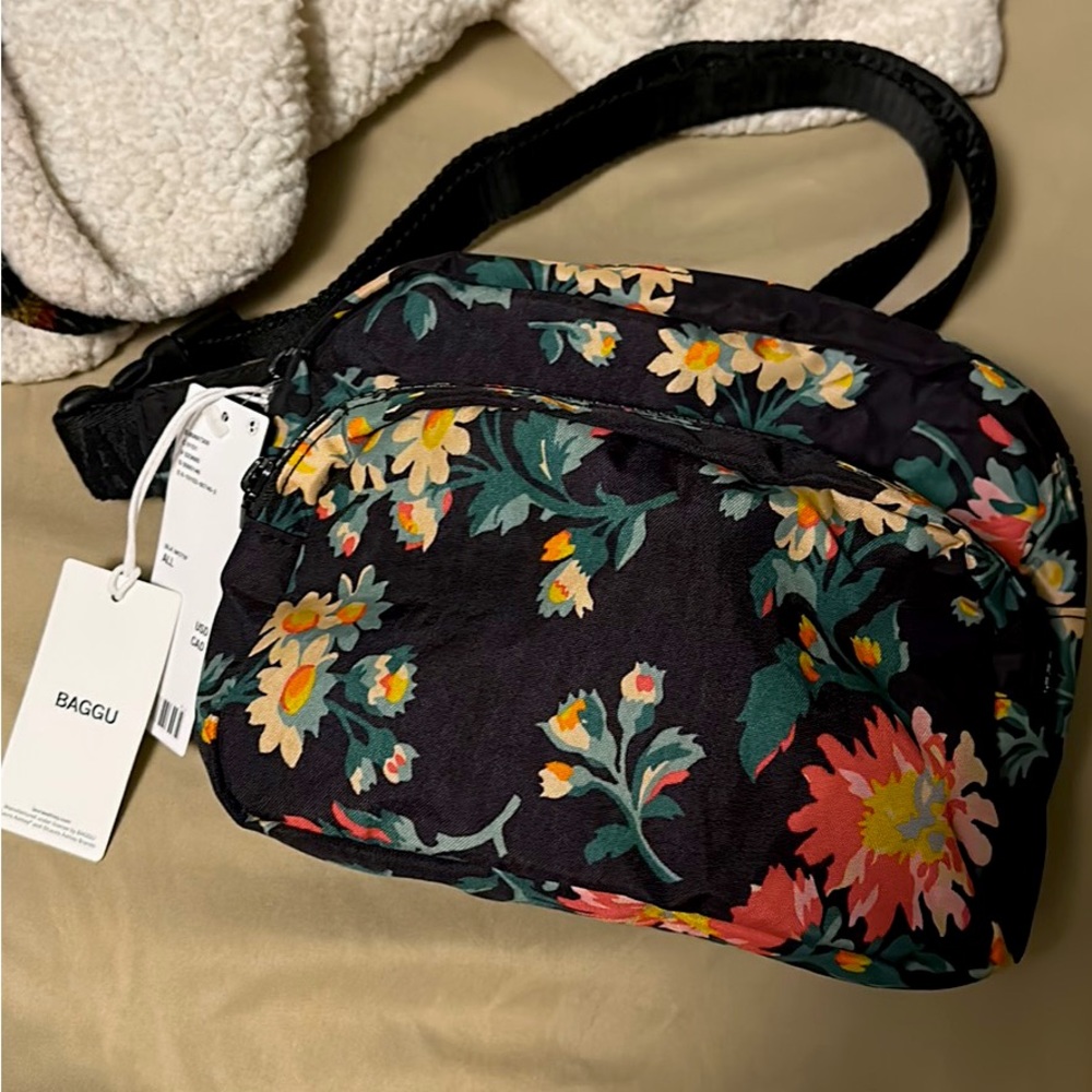 NWT BAGGU FANNY X LAURA ASHLEY